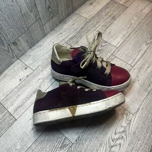 Naturino Kids Sneakers - Fuchsia, Purple and Gold. Size 5C
